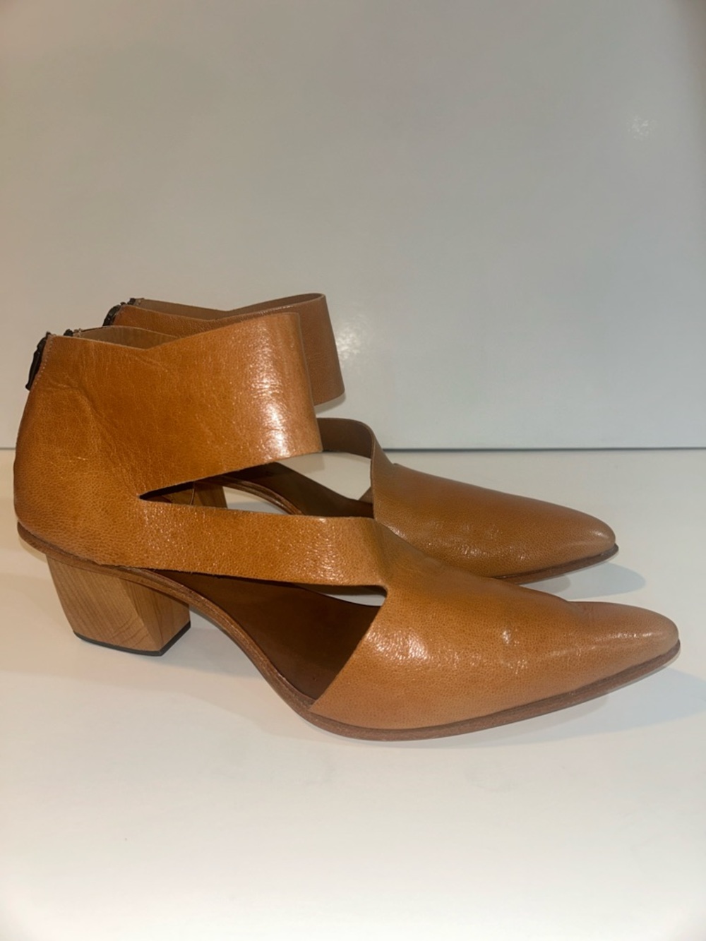 Cydwoq Facade Shoes